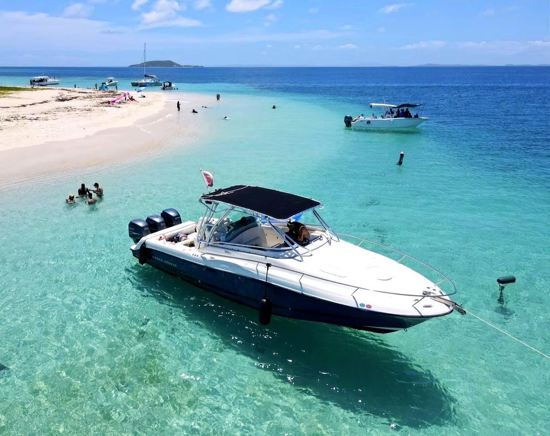 Hydra Sport 38ft anchored at sandbar