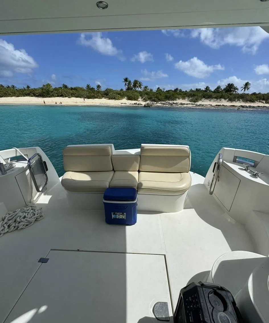Azimut 50 aft deck with view to the beach