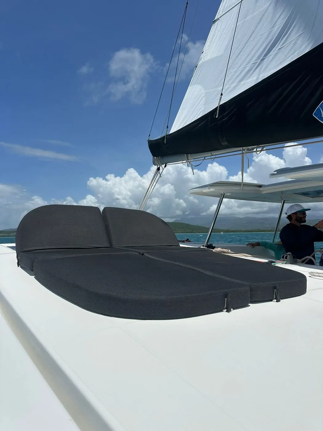Lagoon 48 bow trampoline and sunbed