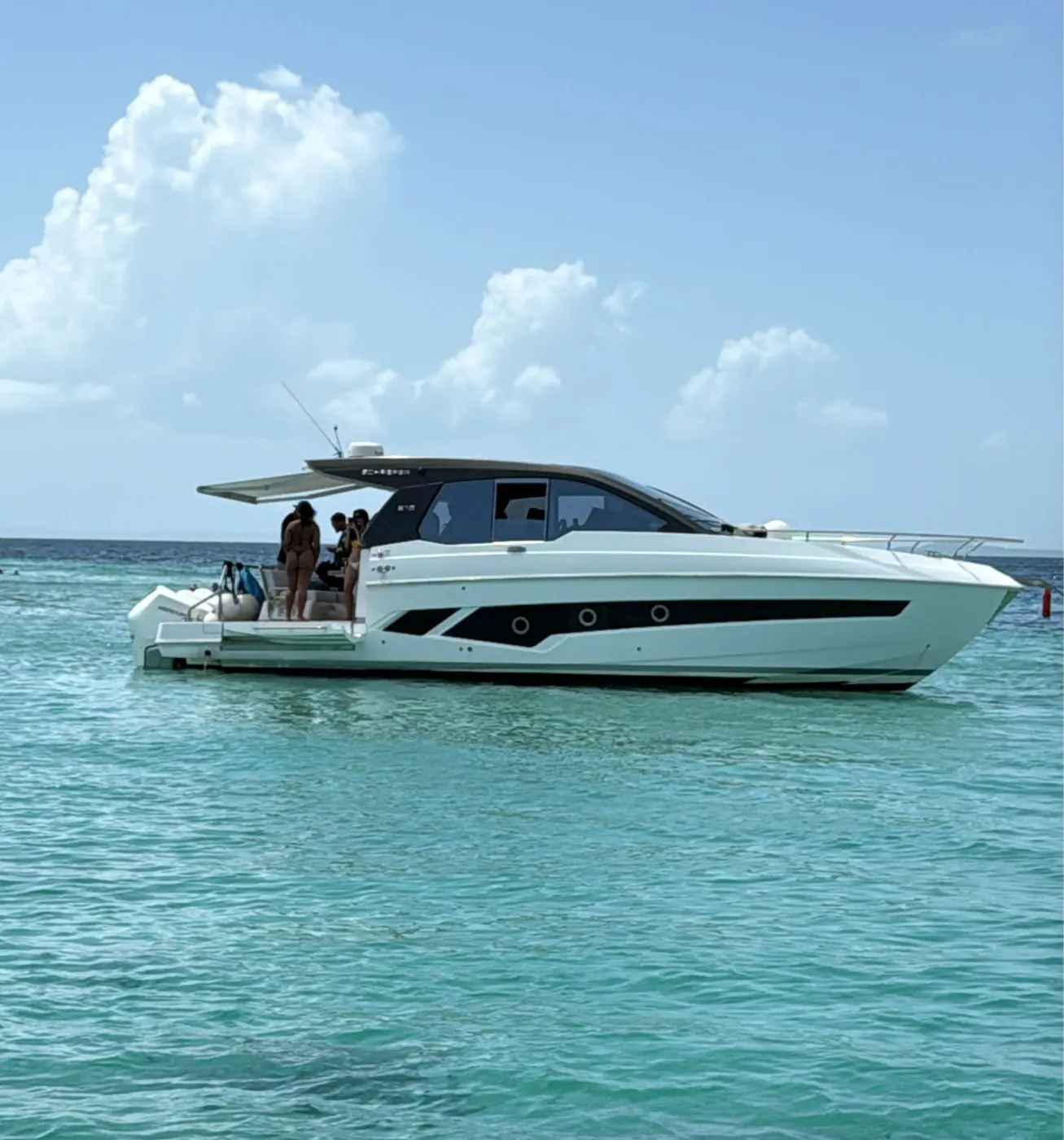 Schaefer 45 yacht at anchor in Icacos Puerto Rico